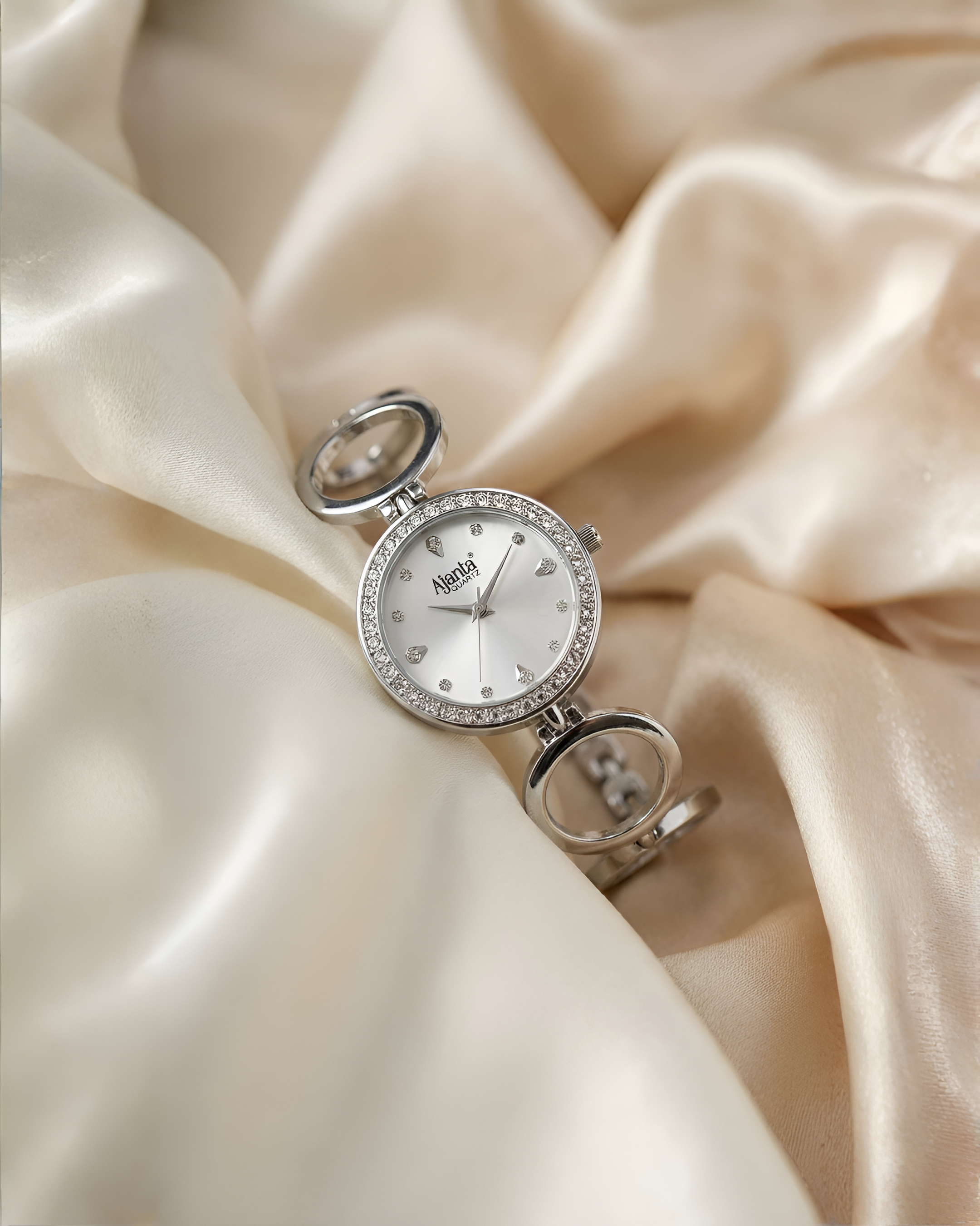 Diamée Silver Dial Silver-Tone Bracelet