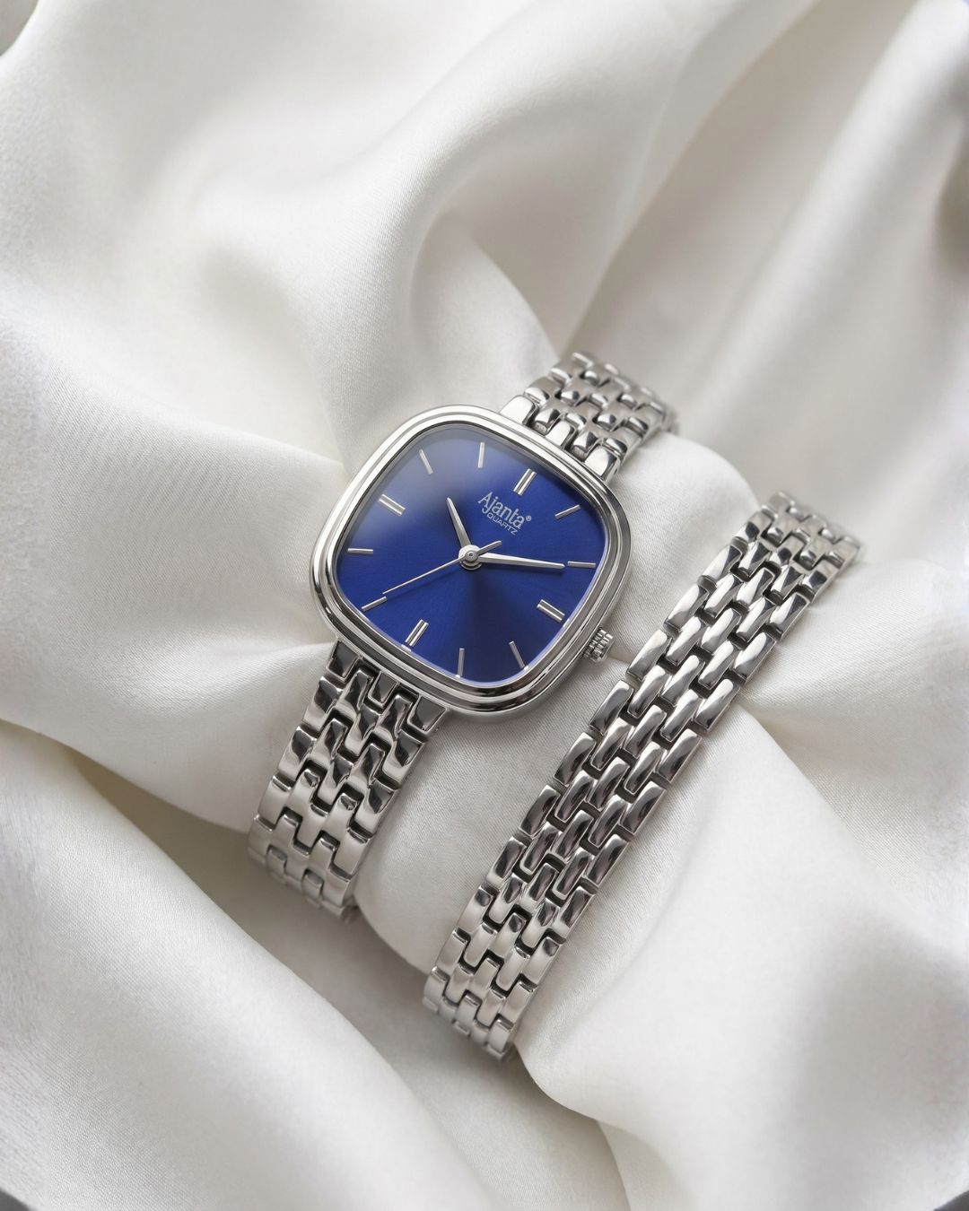 Starlé Blue Dial Silver-Tone Bracelet Set